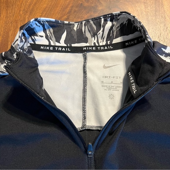Nike Trail dri-fit quarter zip long sleeve shirt - medium - Picture 4 of 4